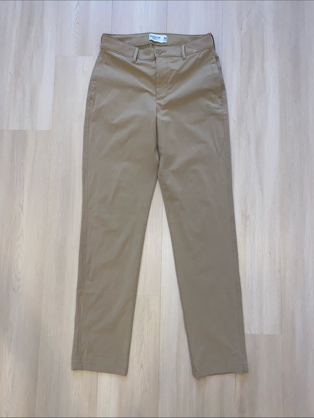 Abercrombie Kids Boys 15/16 Long Performance Chino Straight Fit